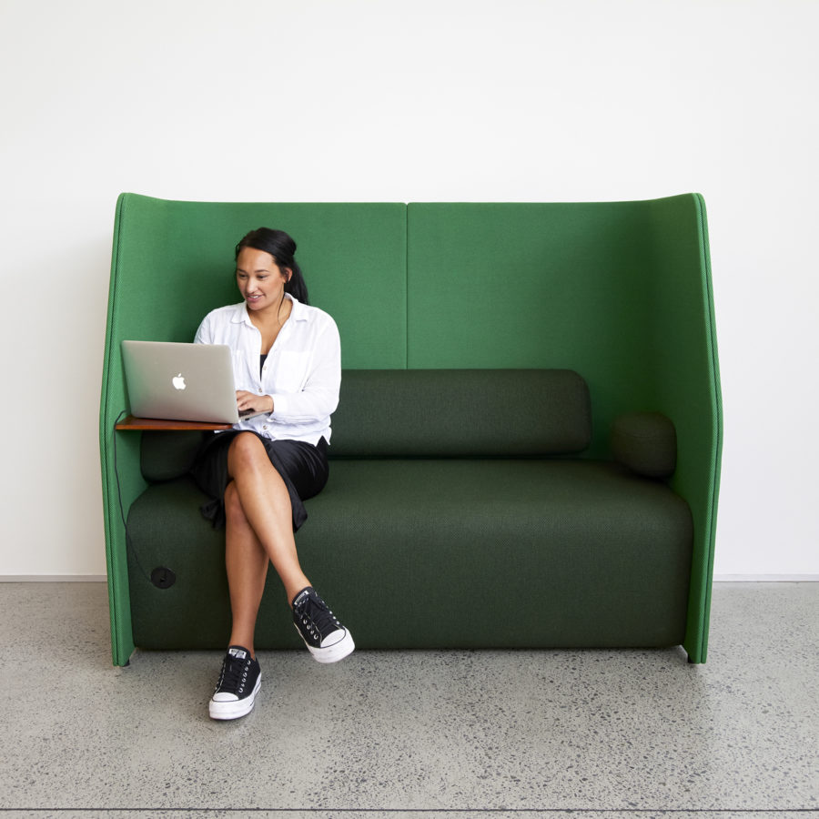 Retreat Lounge - Image 6