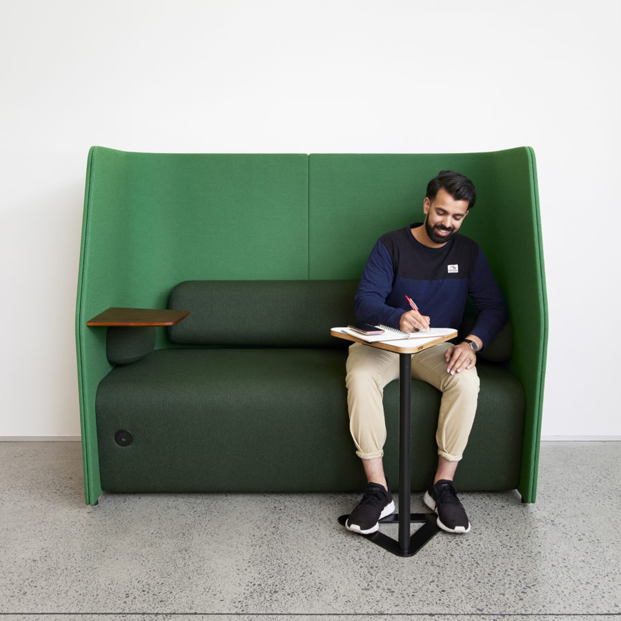 Retreat Lounge - Image 7