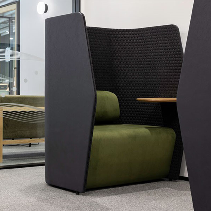 Retreat Lounge - Image 3